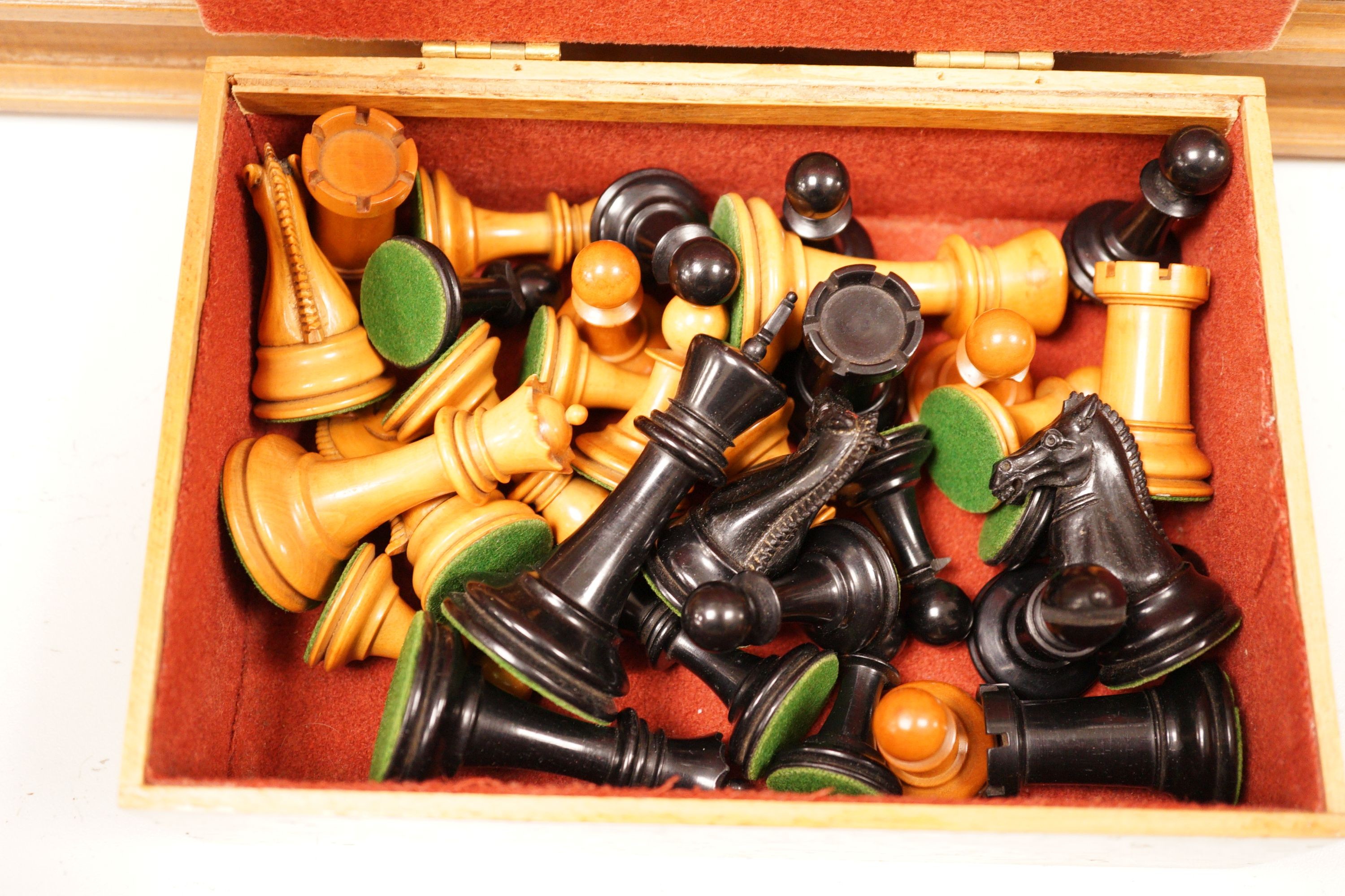A Novag Constellation Expert electronic chess set, and a Jaques Staunton-pattern boxwood and ebony chess set